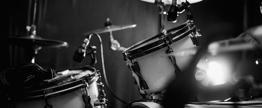 Drumset im Tonstudio "Tama Superstar Hyperdrive"